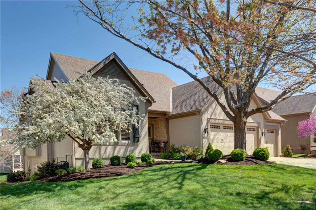 Property Photo:  16021 Grandview Street  KS 66085 