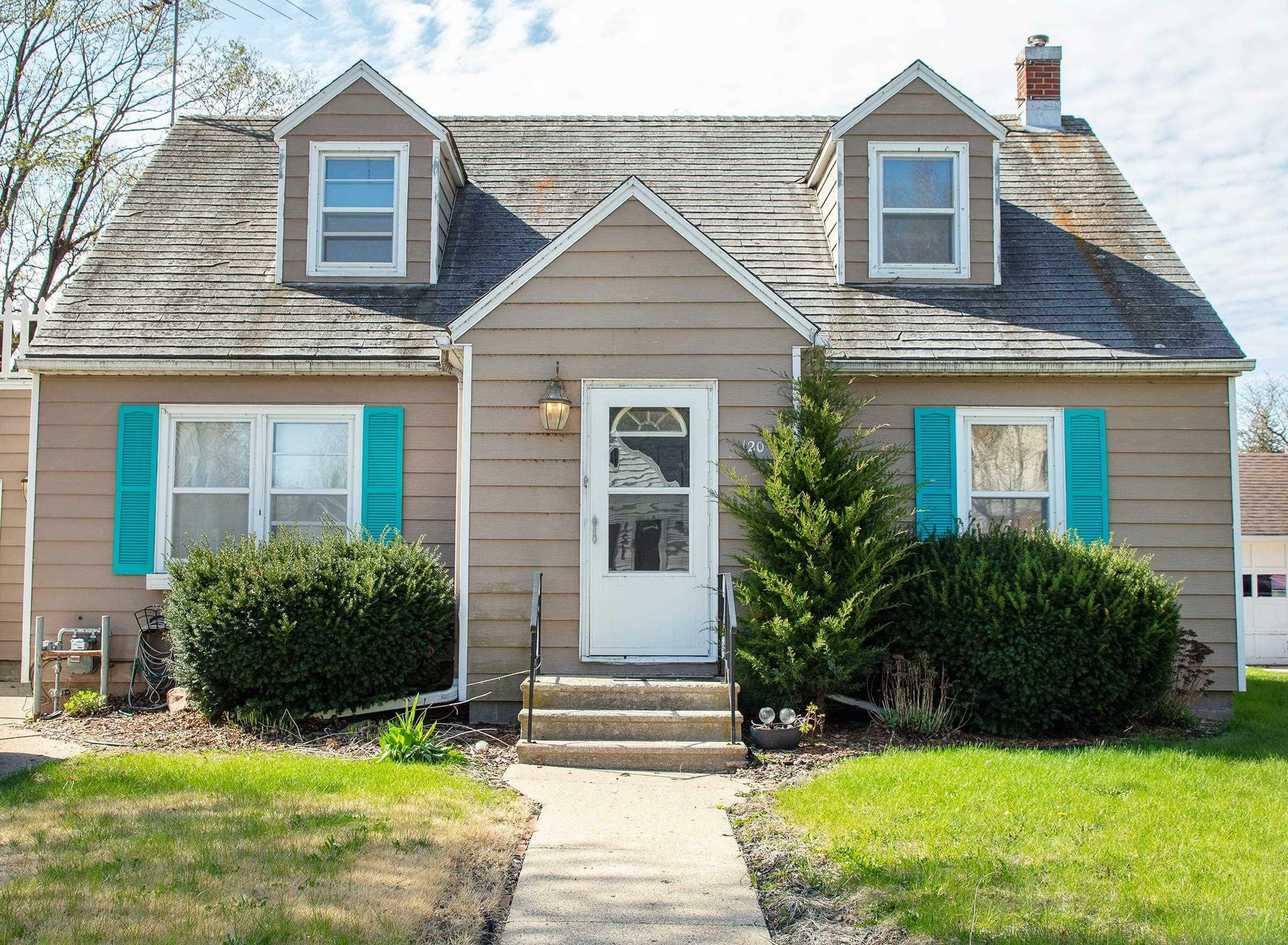 120 SE 7th Ave  Waverly IA 50677 photo