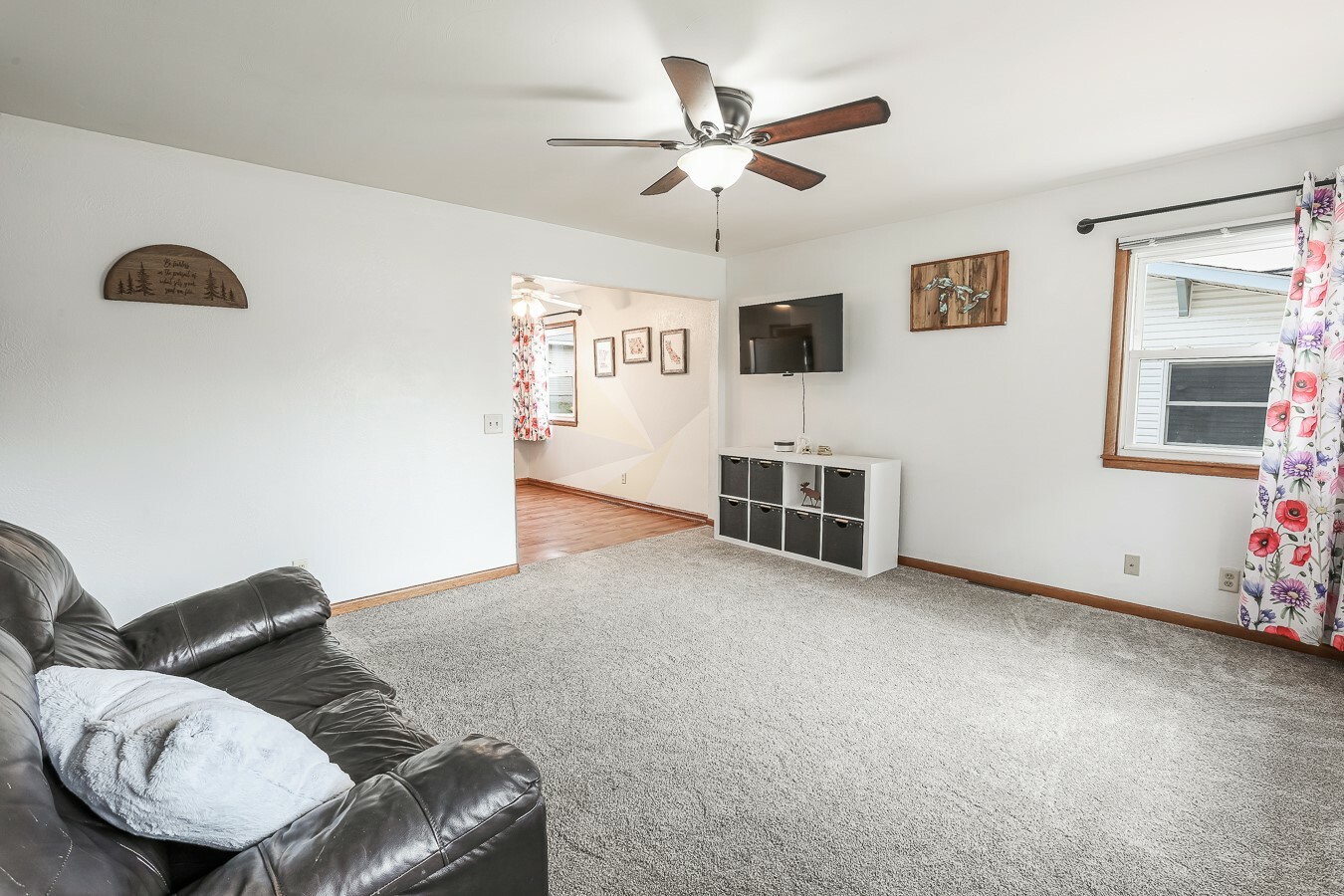 Property Photo: 810 S Dayton Street IA 50138