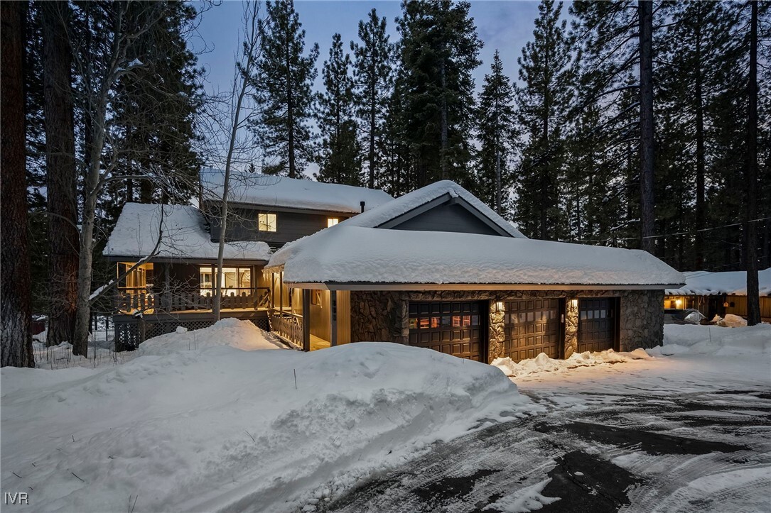 Property Photo: 881 Donna Drive NV 89451