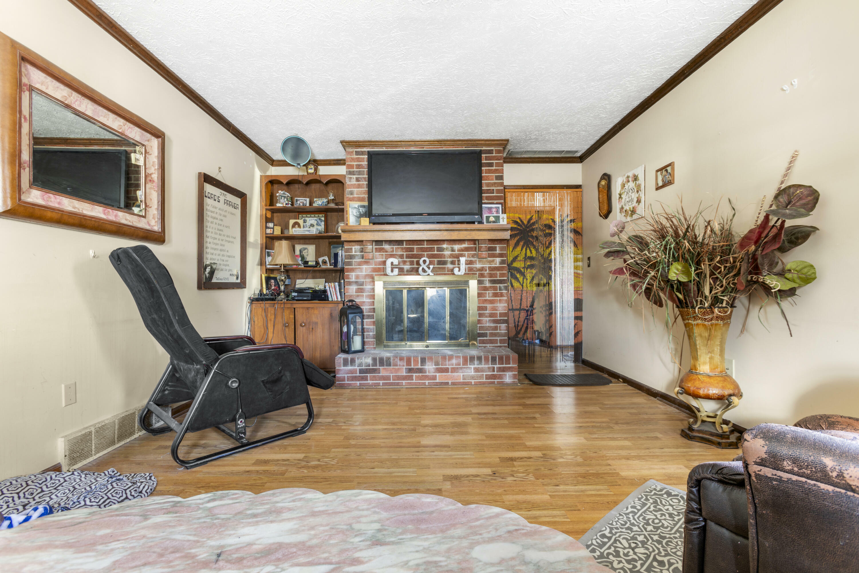 Property Photo: 100 Ashland Drive KY 40601