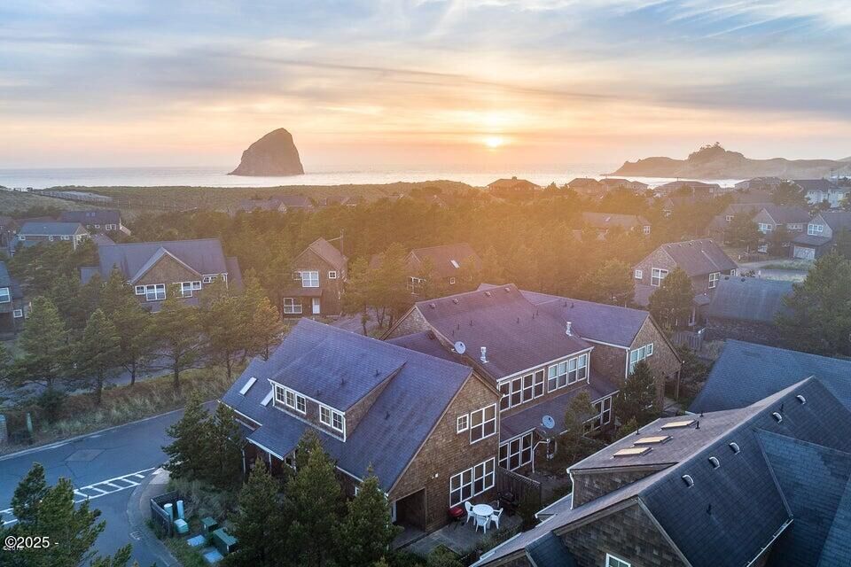 Property Photo: 5904 Barefoot Lane OR 97135