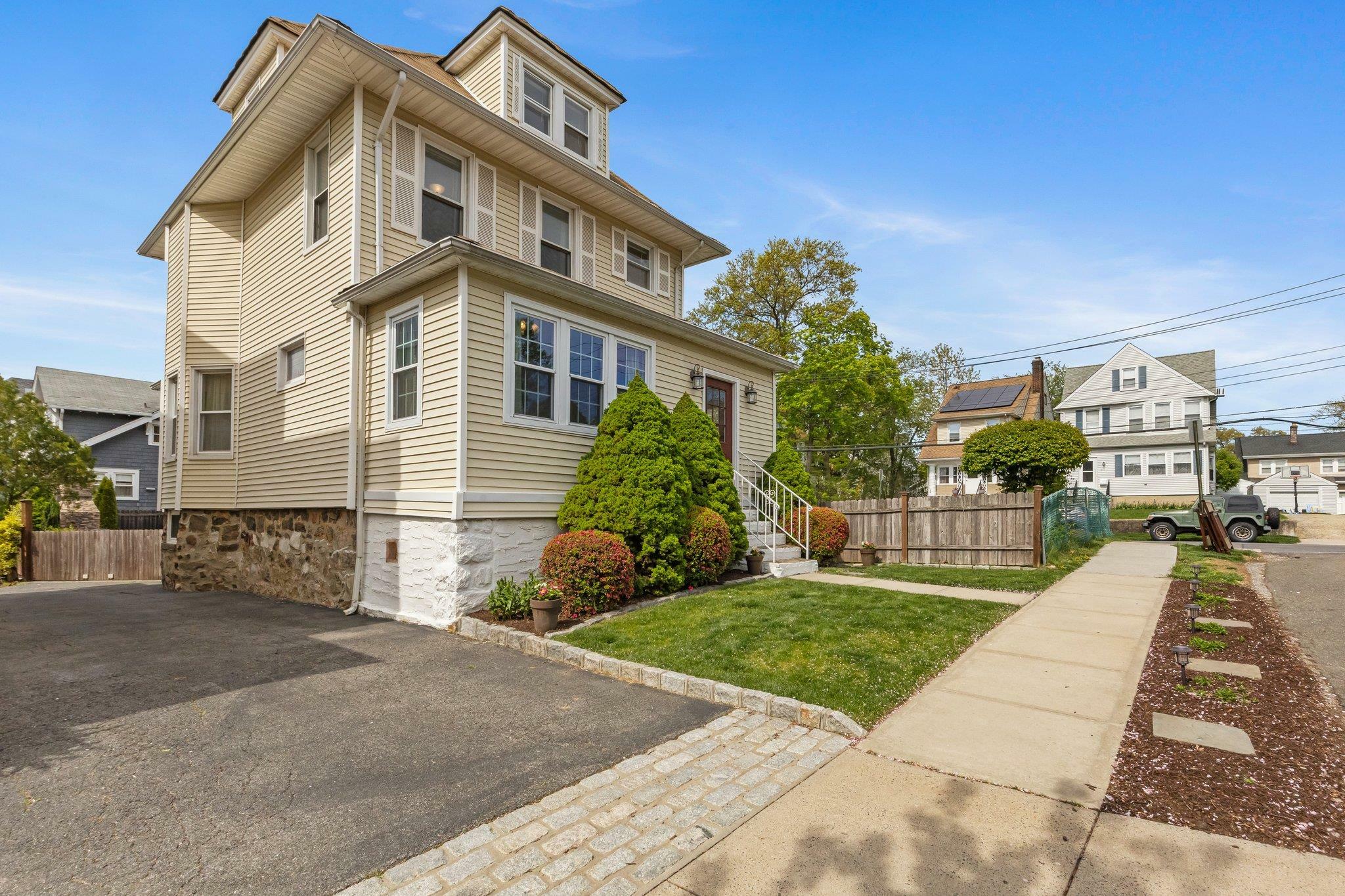 Property Photo: 42 Schley Avenue NY 10801