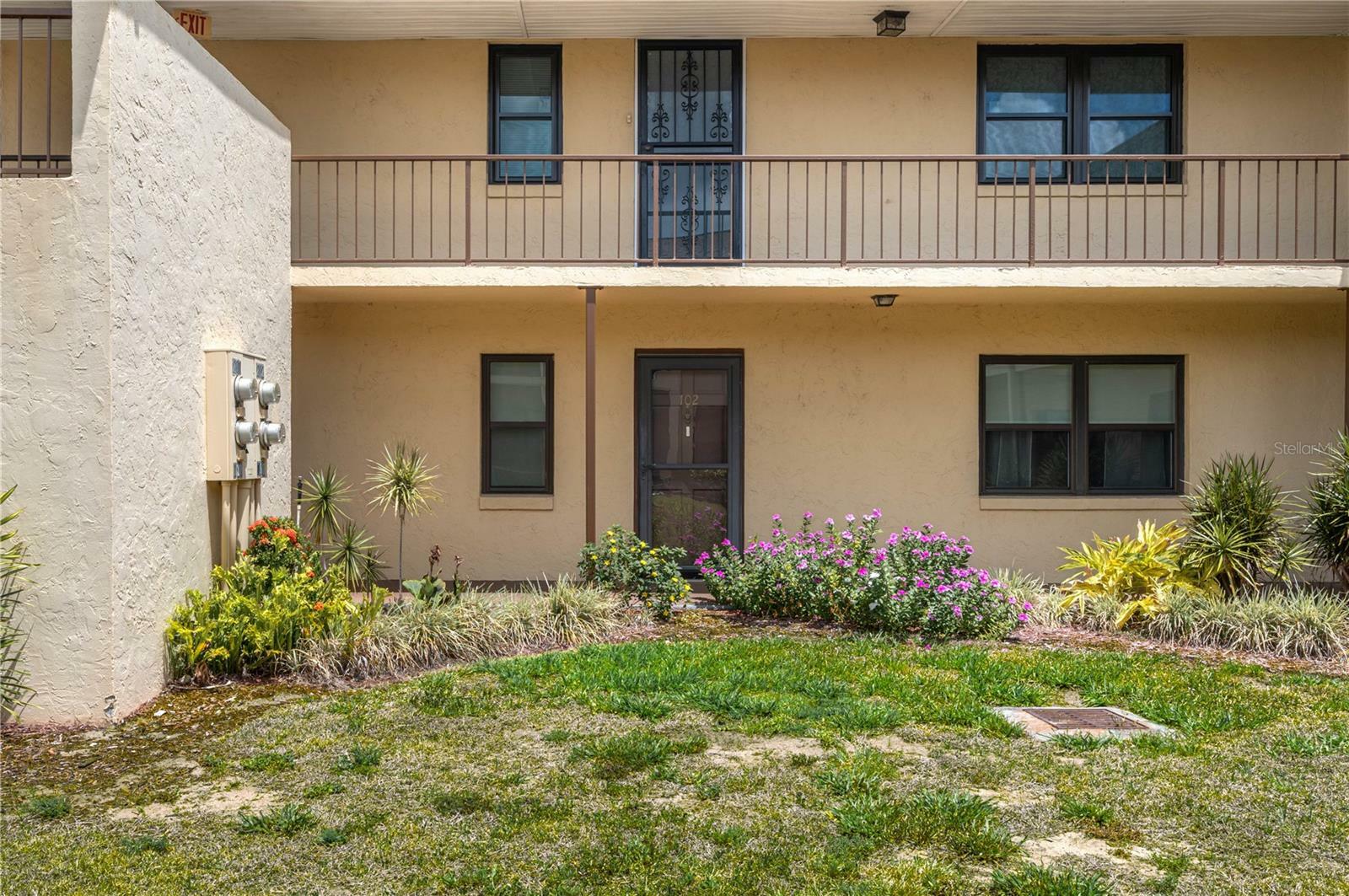 Property Photo: 130 E Johnson Avenue 102 FL 33853