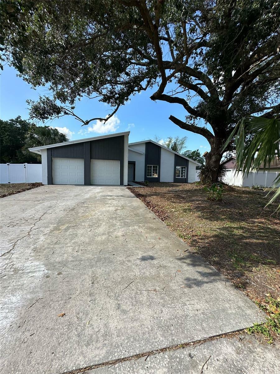 Property Photo: 705 Wood Lane FL 34759