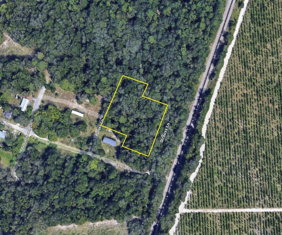 Property Photo: 17326 Putter Lane FL 34610