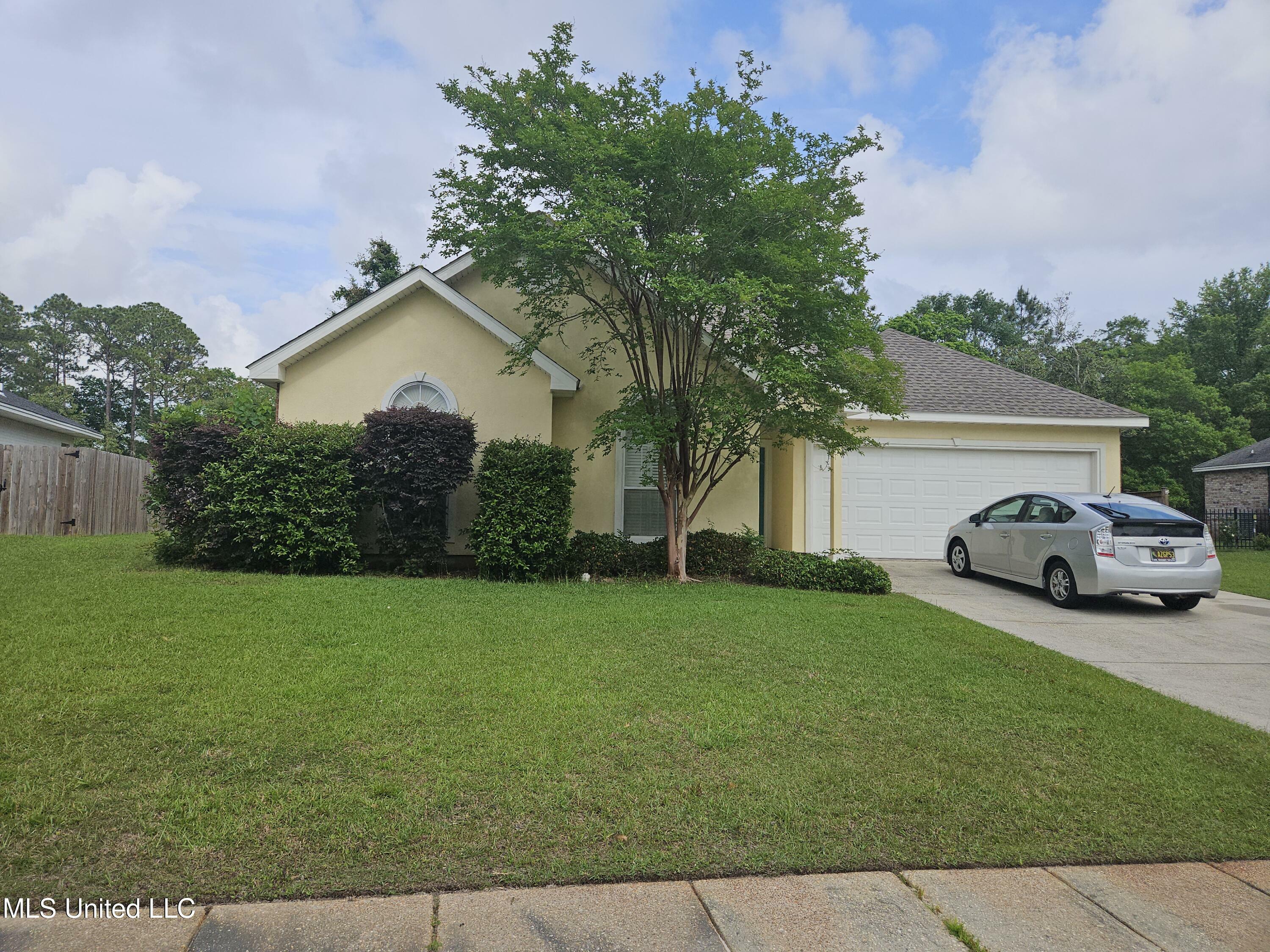 Property Photo: 725 Old Savannah Drive MS 39560