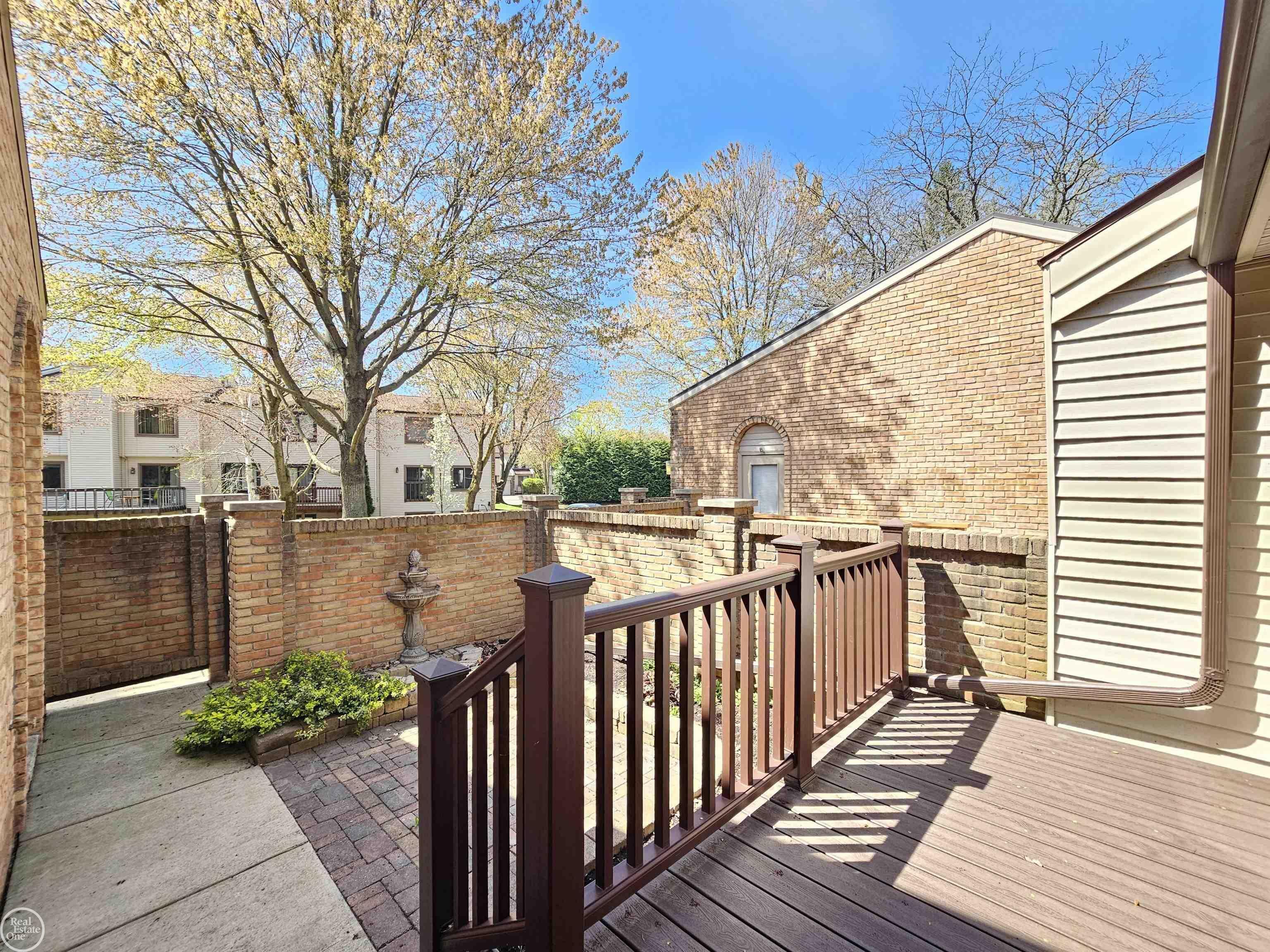 Property Photo: 1074 Willow Grove Court MI 48307