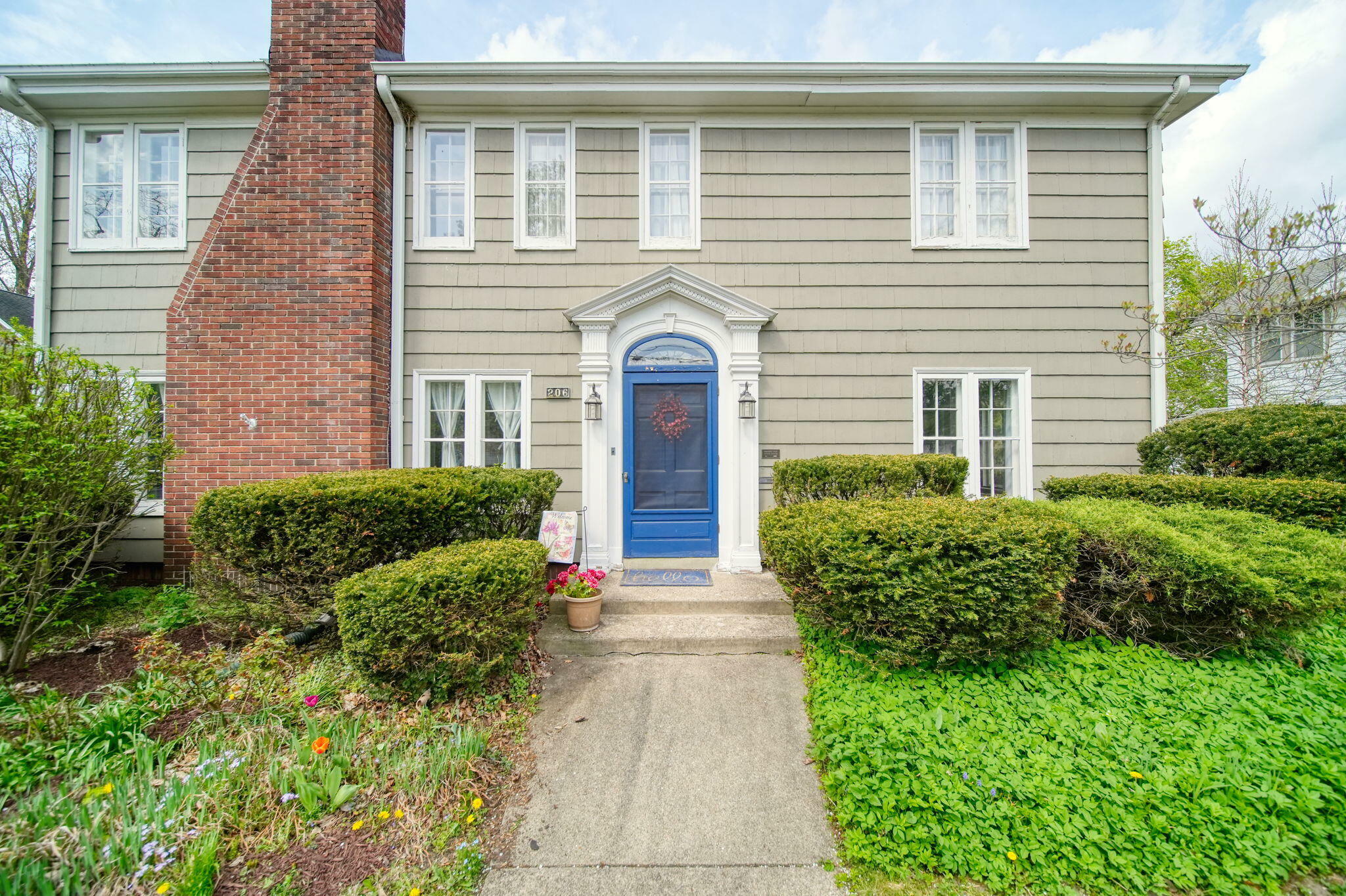 Property Photo: 206 S Webster Street MI 49203