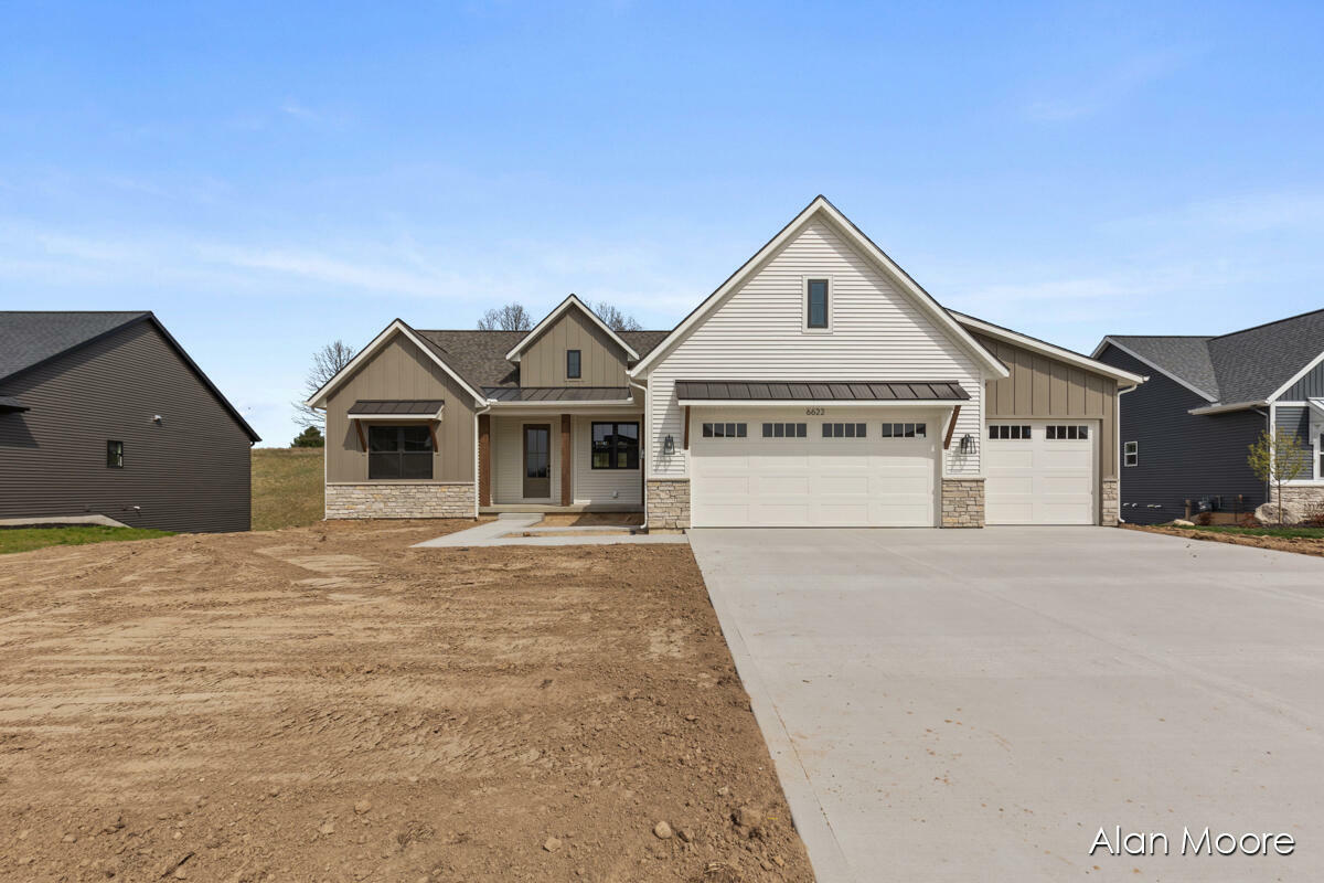 Property Photo: 6622 Walnut Run Drive NE MI 49341