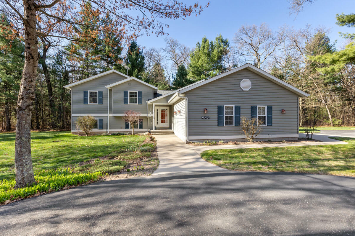 Property Photo: 19905 Maple Lane MI 49329