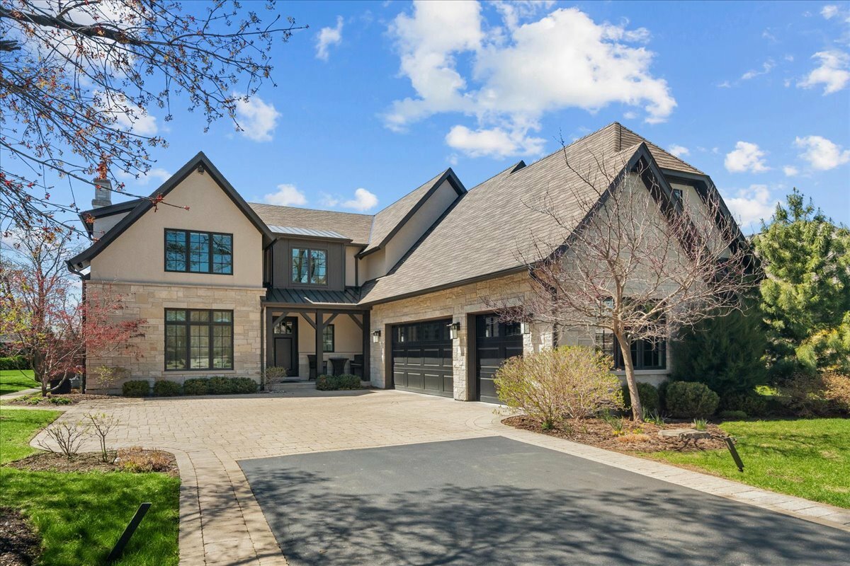 Property Photo:  326 Country Lane  IL 60025 