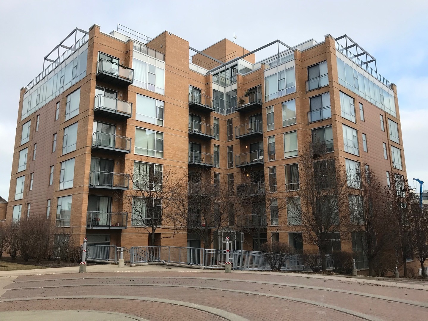 Property Photo: 1740 Oak Avenue 307 IL 60201