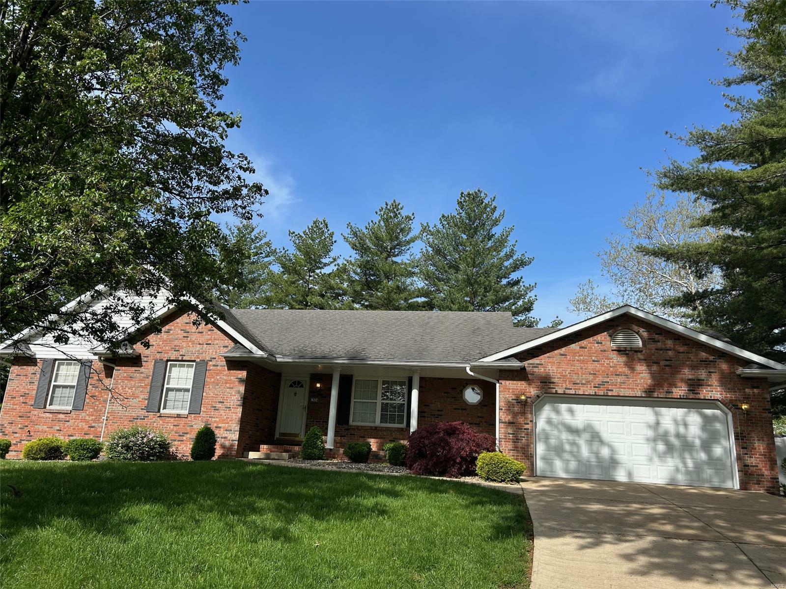 1904 Tomahawk Lane  Godfrey IL 62035 photo