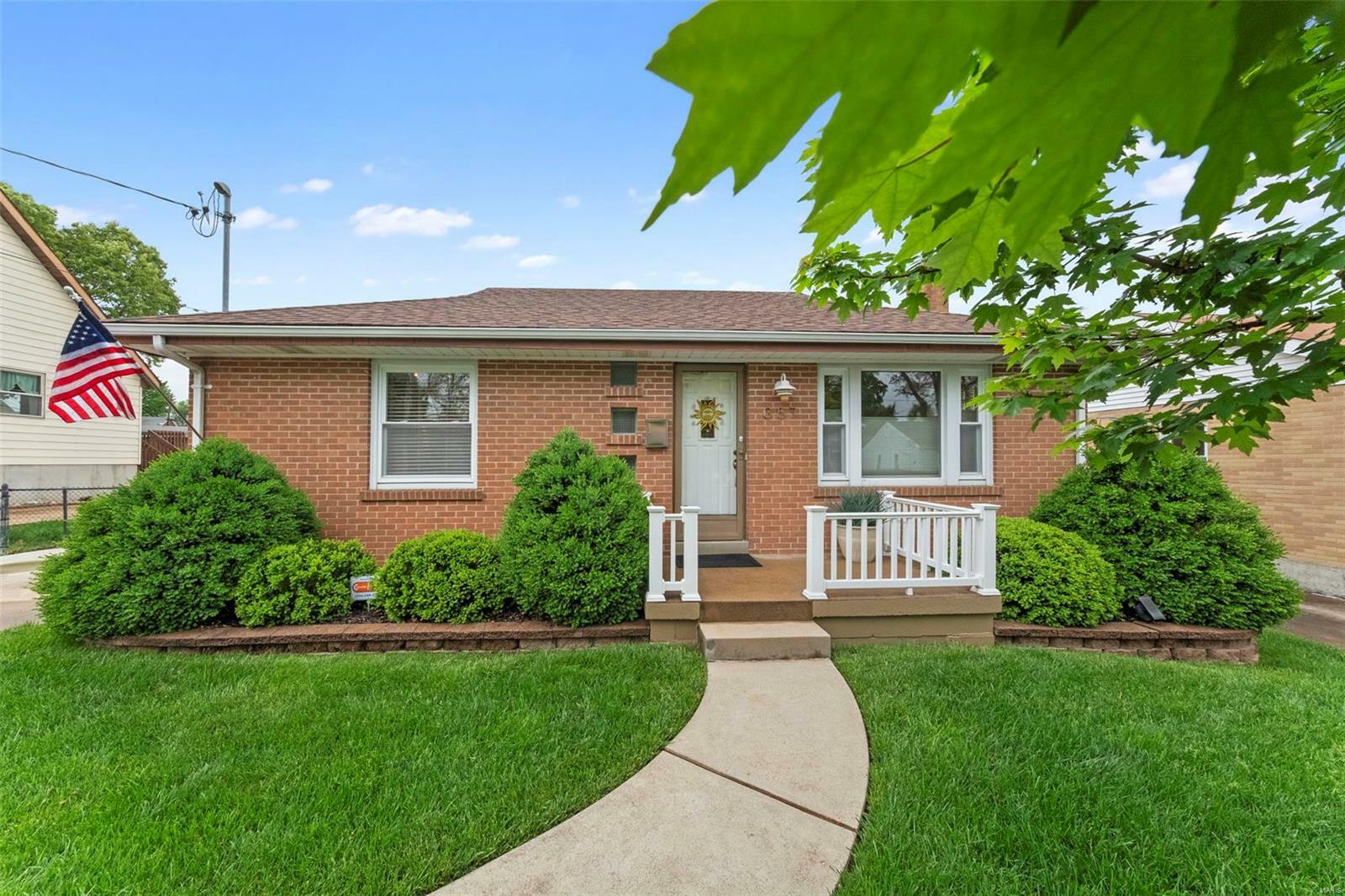 Property Photo: 357 W Loretta Avenue MO 63125