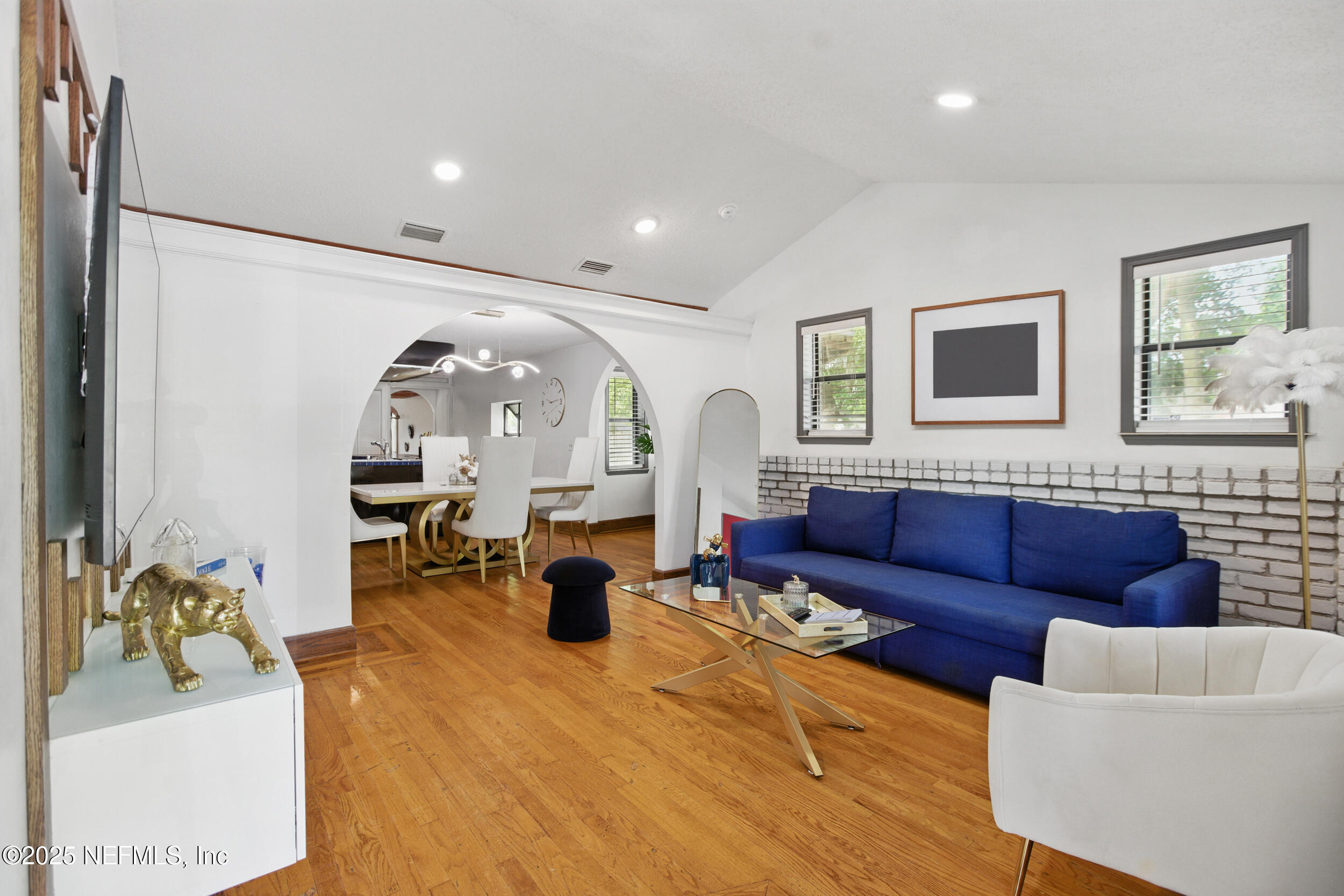 Property Photo: 6878 Lenox Avenue FL 32205