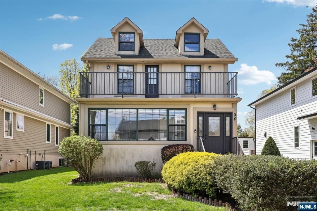 Property Photo:  94 Westervelt Place  NJ 07626 