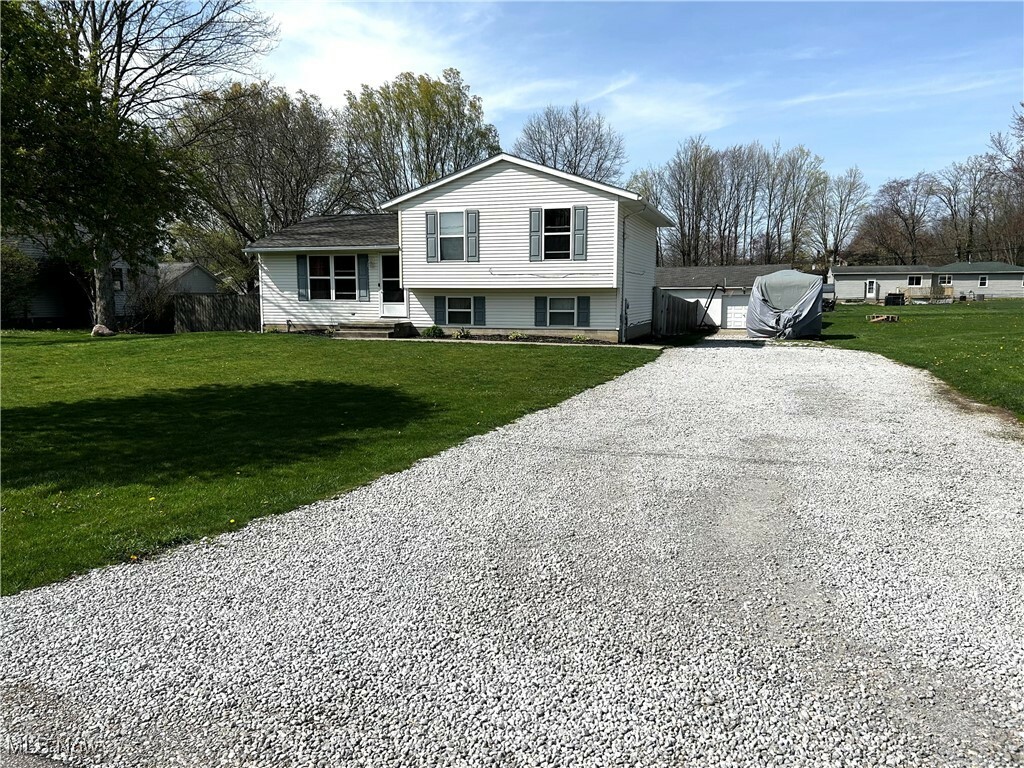 Property Photo: 4195 Watkins Road OH 44203