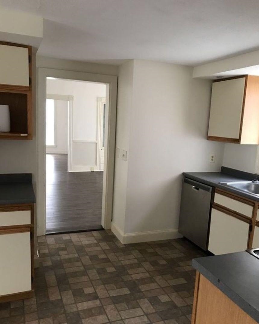 Property Photo: 550 Lake Avenue NH 03103