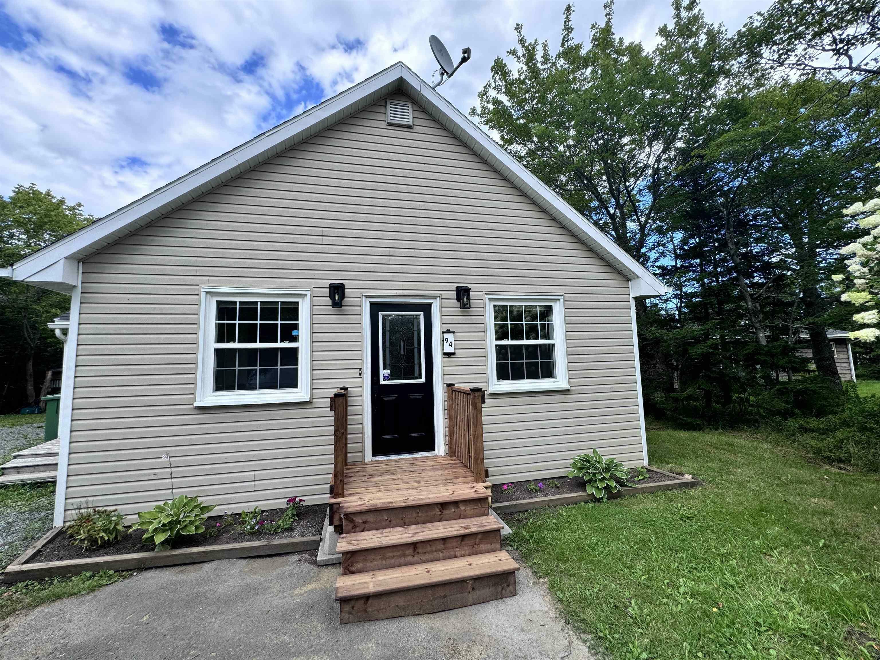 94 Club Road  Hatchet Lake NS B3T 1R1 photo