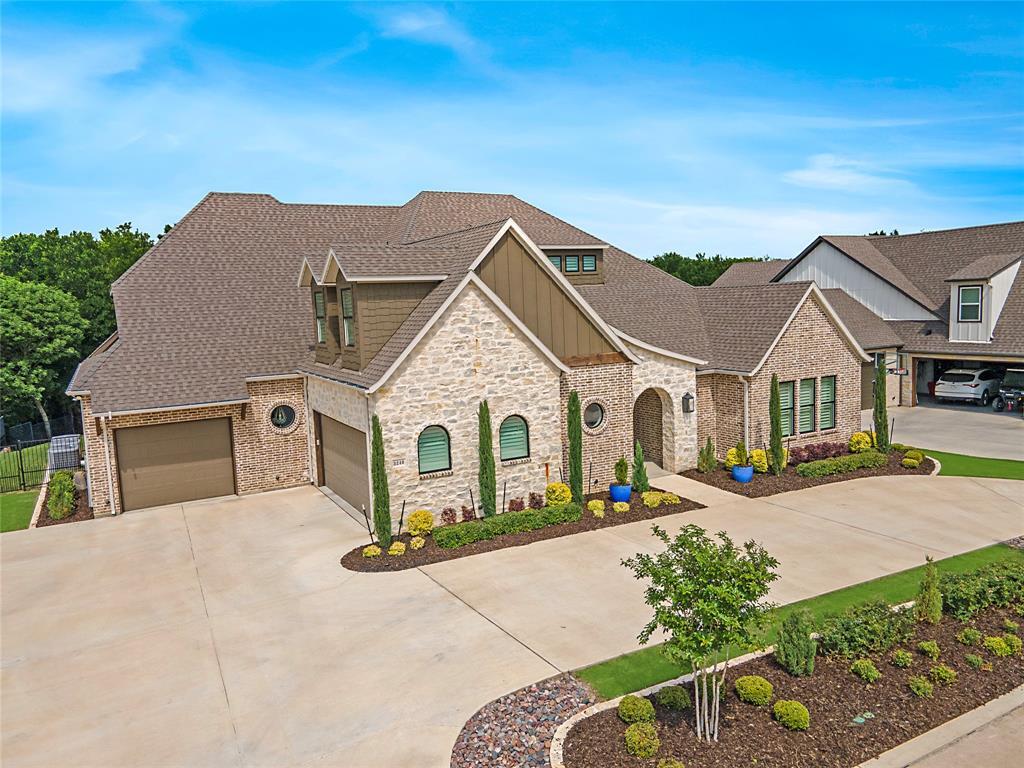 Property Photo: 3240 Clubview Drive TX 76226