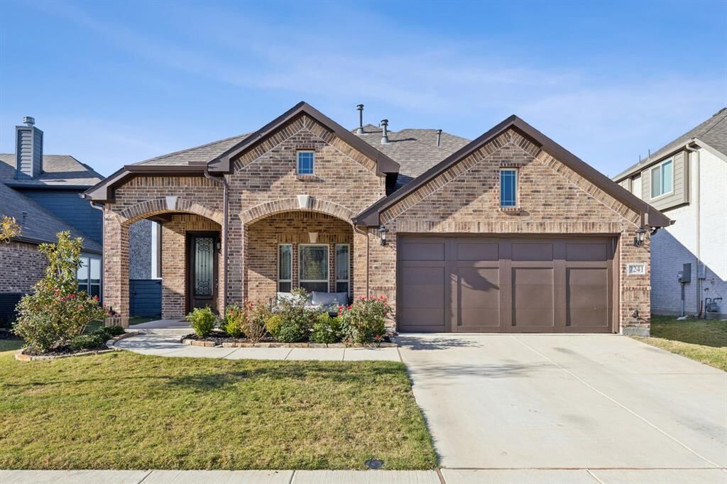 Property Photo: 7241 Cherry Blossom Lane TX 76227