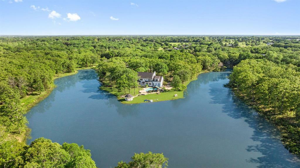 Property Photo: 1684 County Road 3318 TX 75402