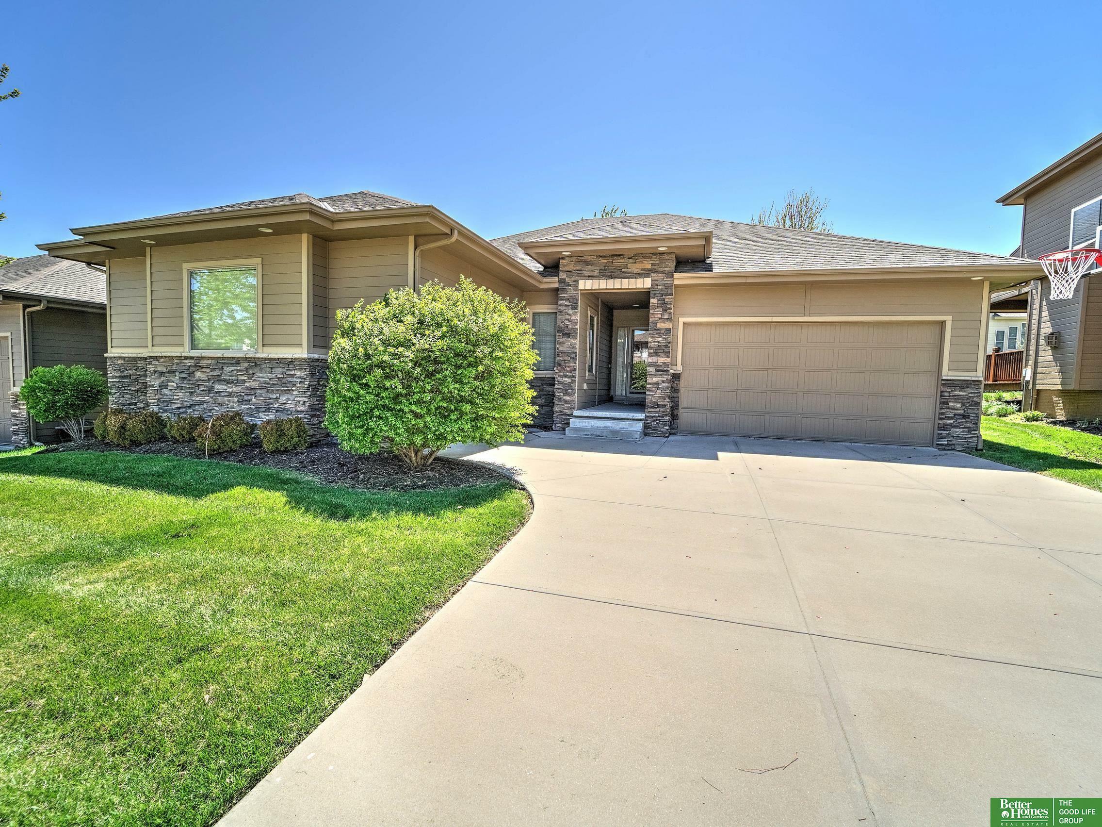 Property Photo: 18251 Farnam Street NE 68022