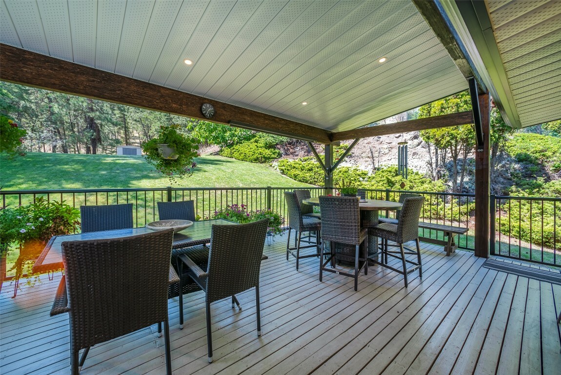 Property Photo:  410 Clifton Road  BC V1V 1A5 