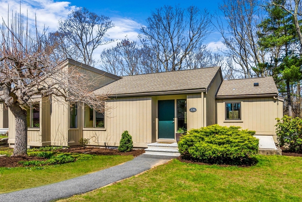 Property Photo: 236 Aspen Circle 236 MA 01773
