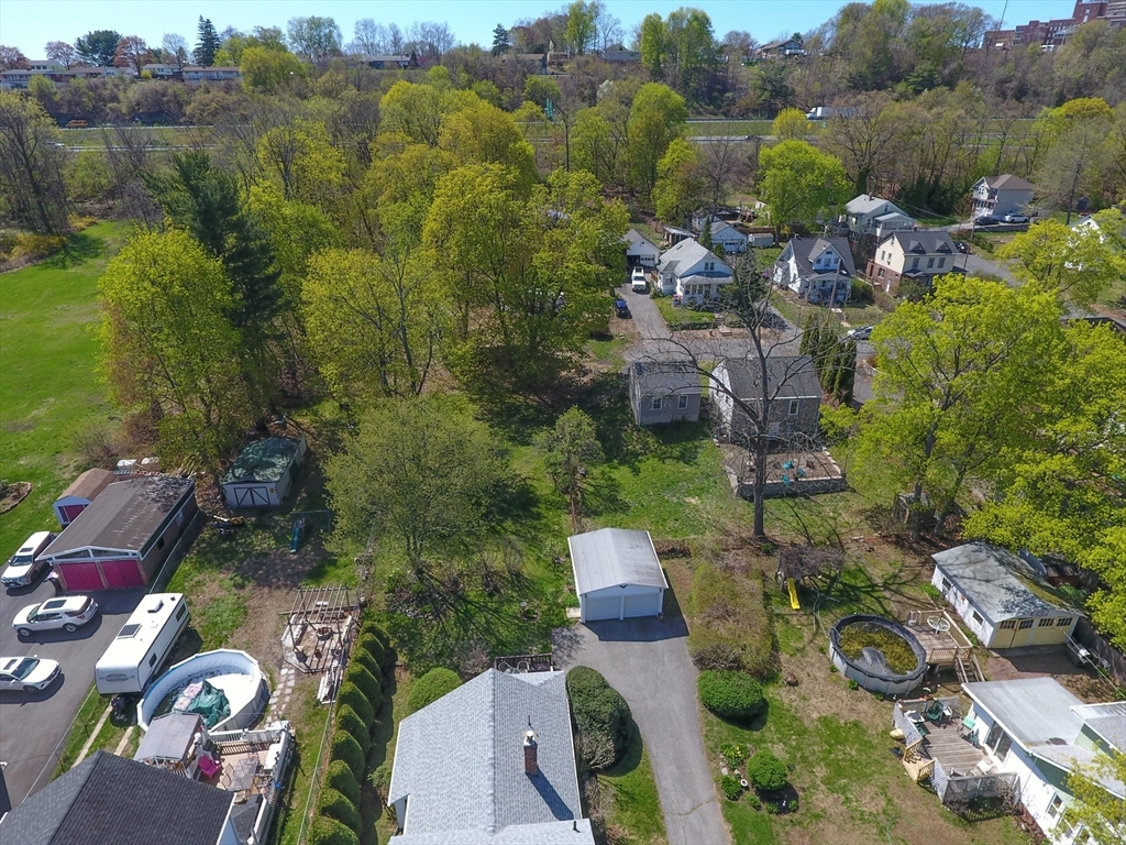 Property Photo: 11 Roosevelt Ave MA 01040