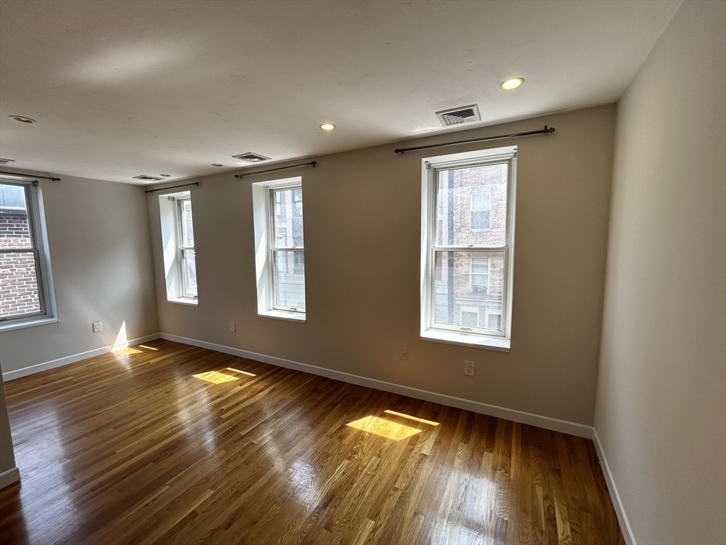 Property Photo: 5 Grove Street 3 MA 02114