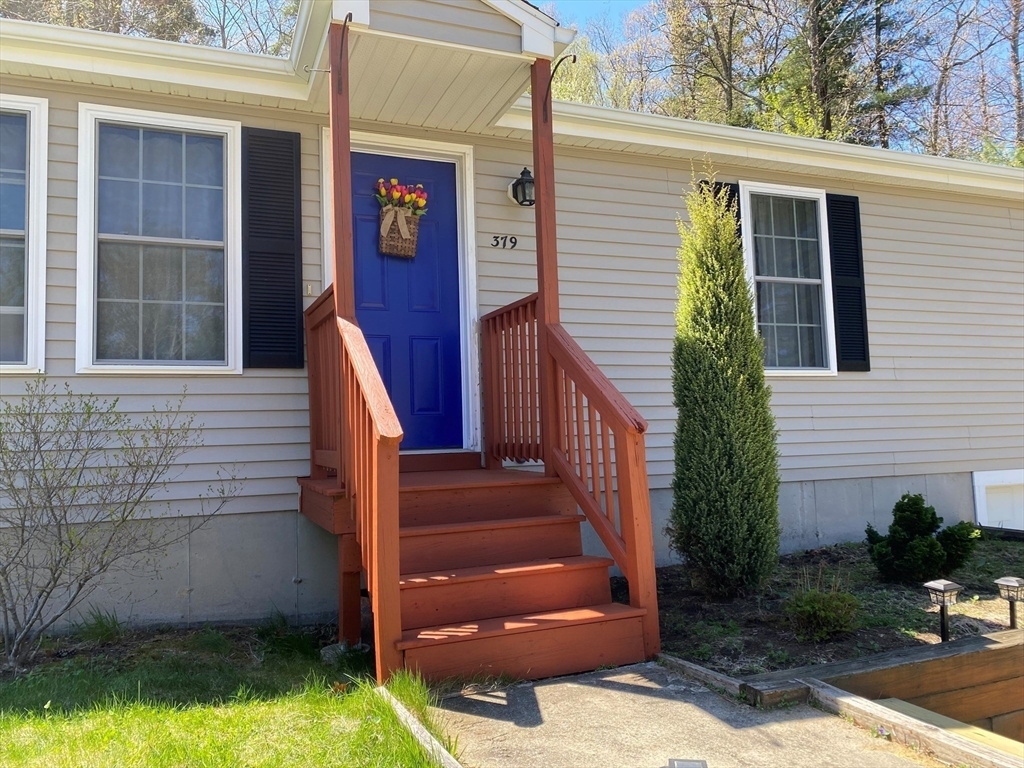 Property Photo: 379 Whitetail Cir MA 01550