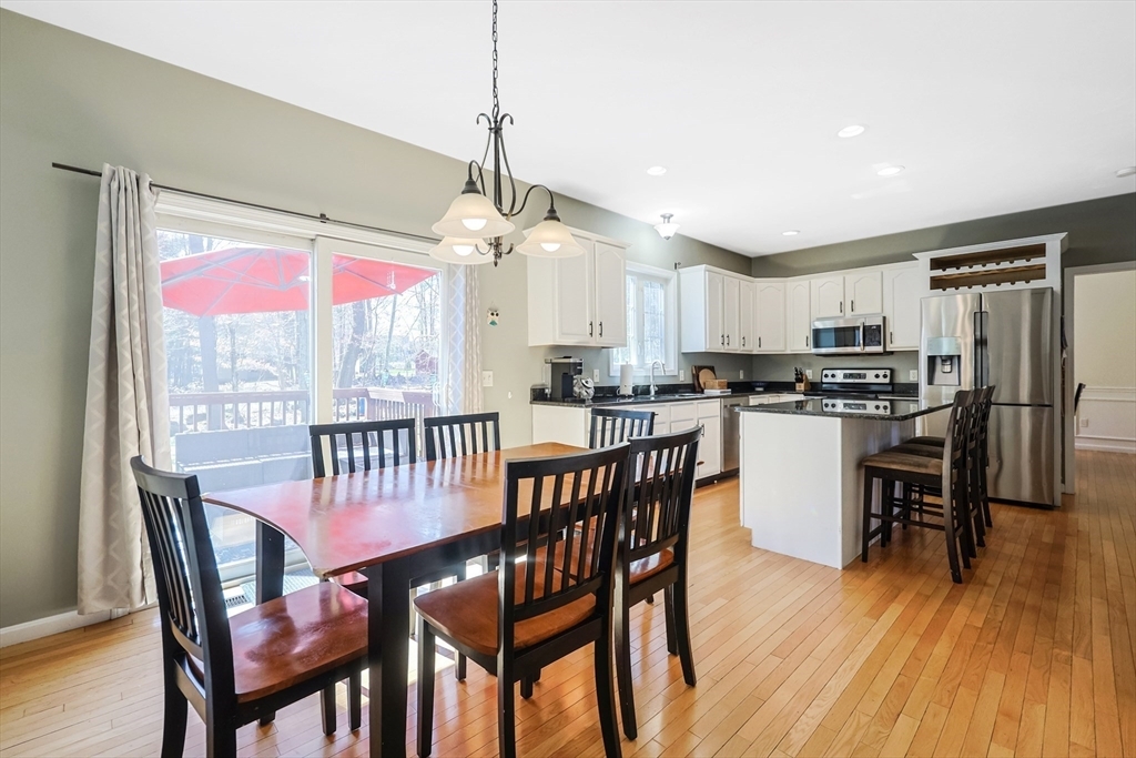 Property Photo:  206 Washington St  MA 01534 