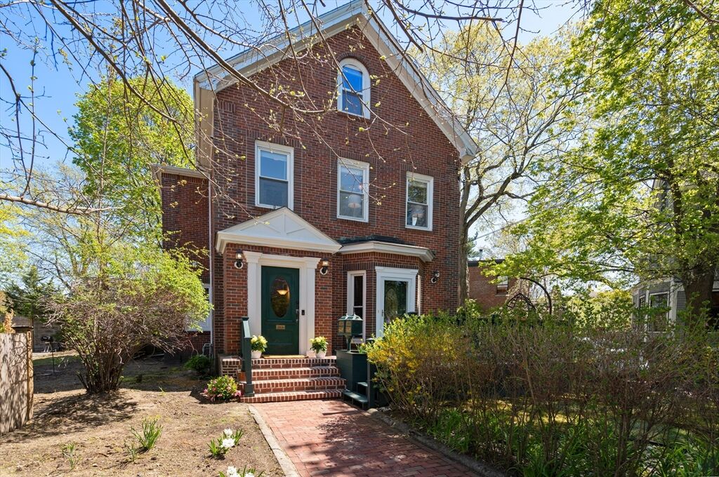 Property Photo:  28 Forest Street 2  MA 02143 