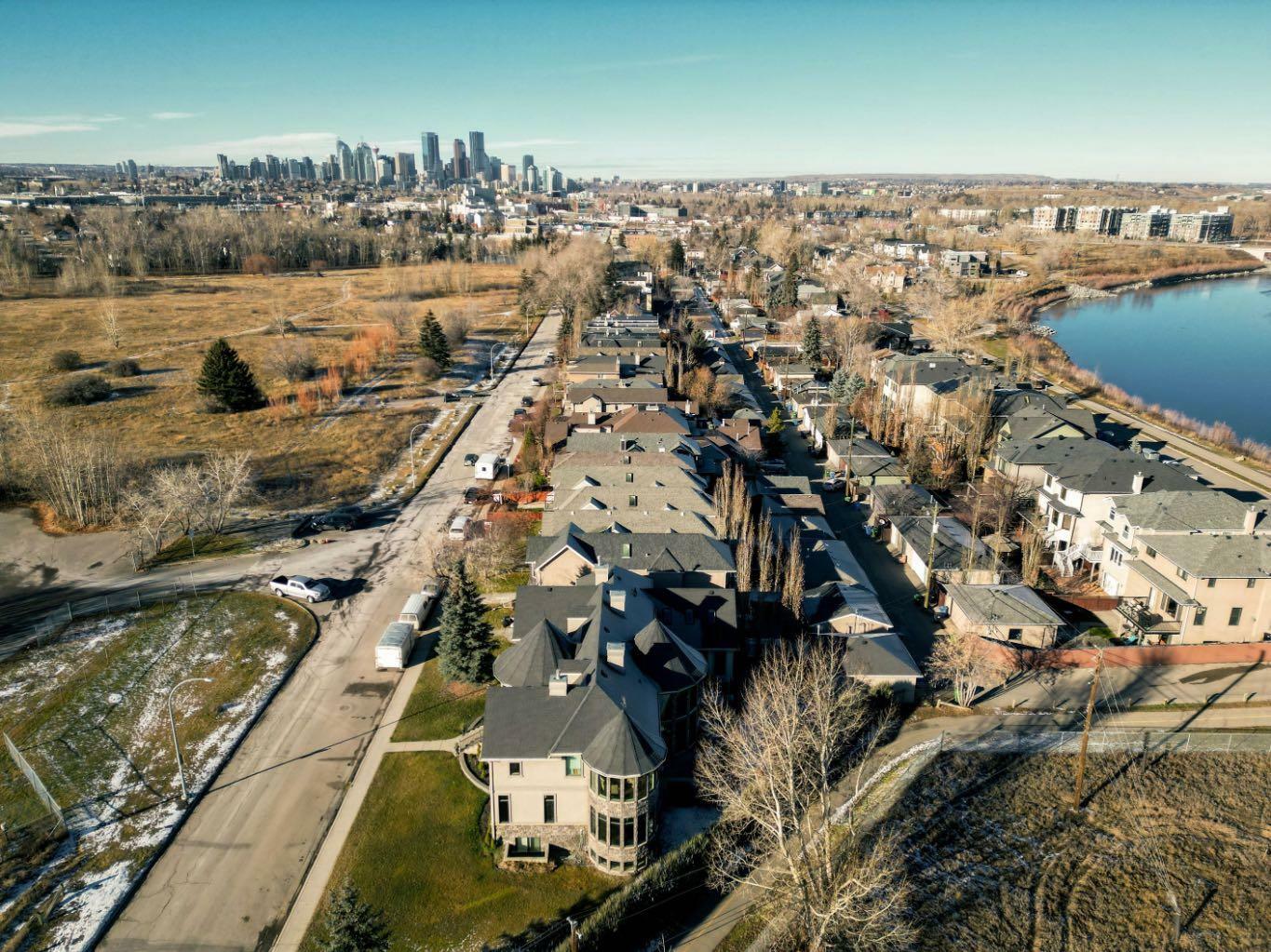 Property Photo: 2248 9 Avenue SE AB T2G 5P7