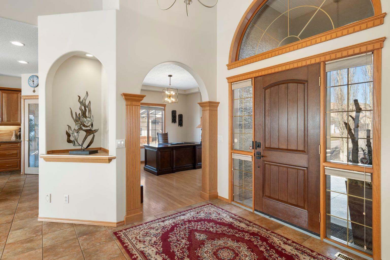 Property Photo:  80 Arbour Estates Green NW  AB T3G 4R7 