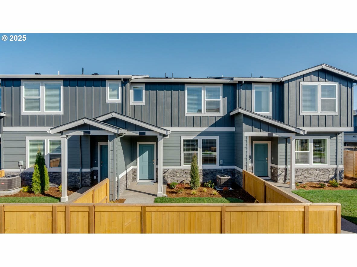 Property Photo: 17042 SW Norway Ln OR 97140