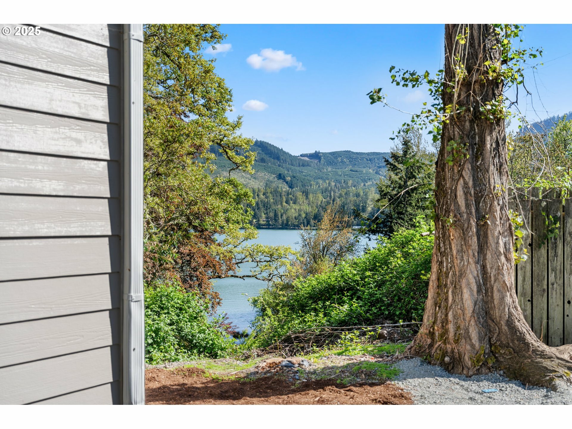 Property Photo:  124 S Pioneer St  OR 97452 