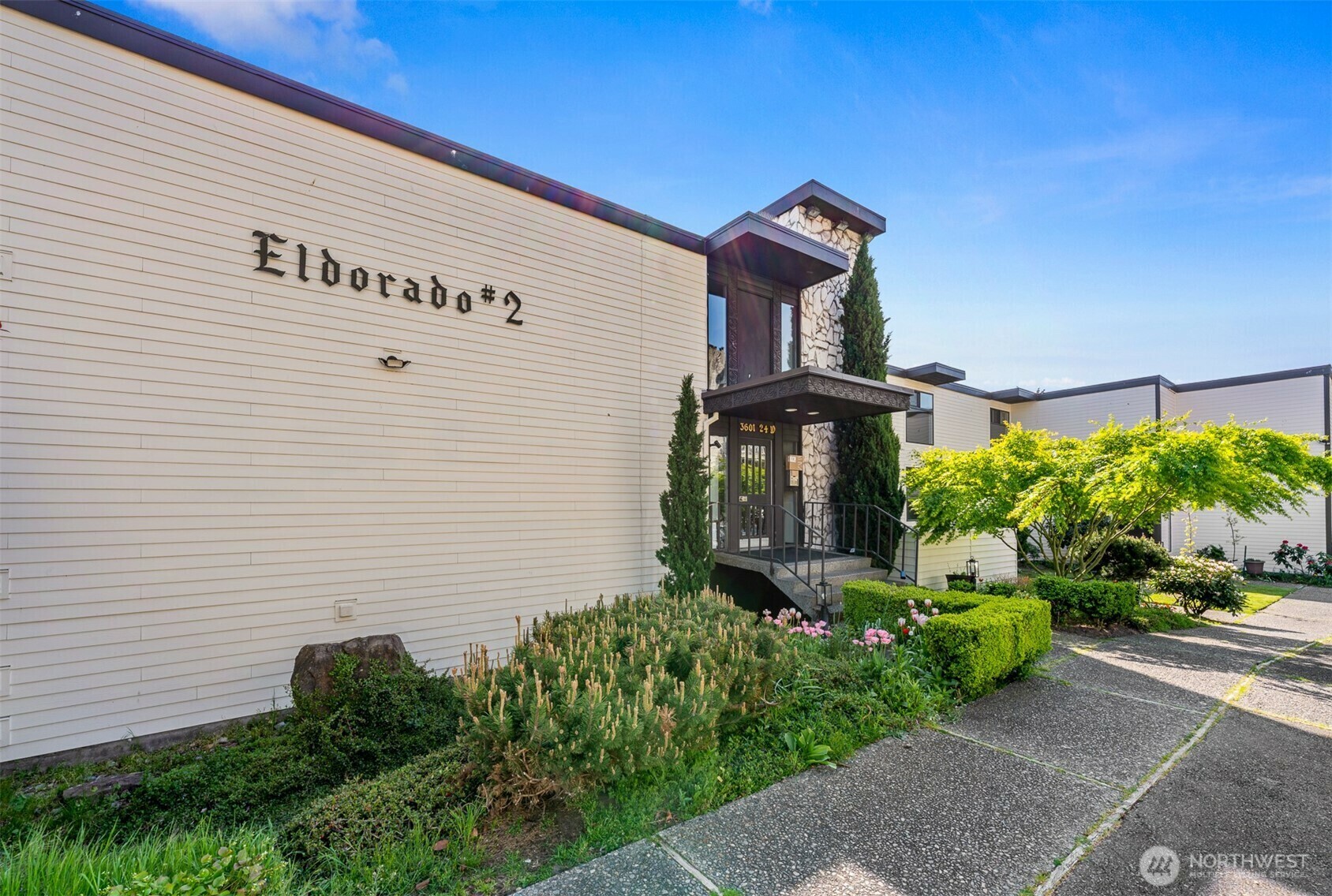 Property Photo: 3601 24th Avenue W 104 WA 98199