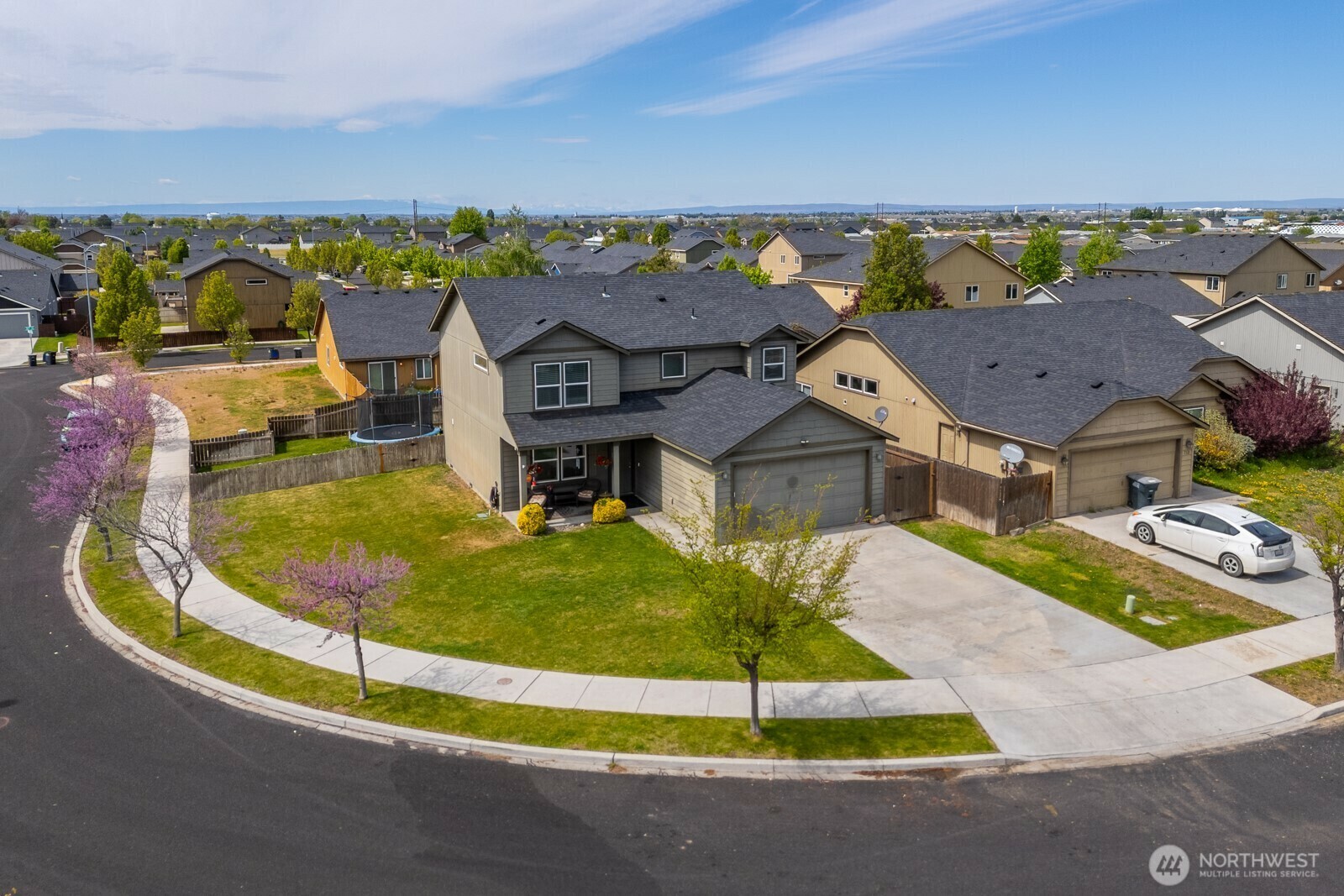 800 S Hamilton Road  Moses Lake WA 98837 photo