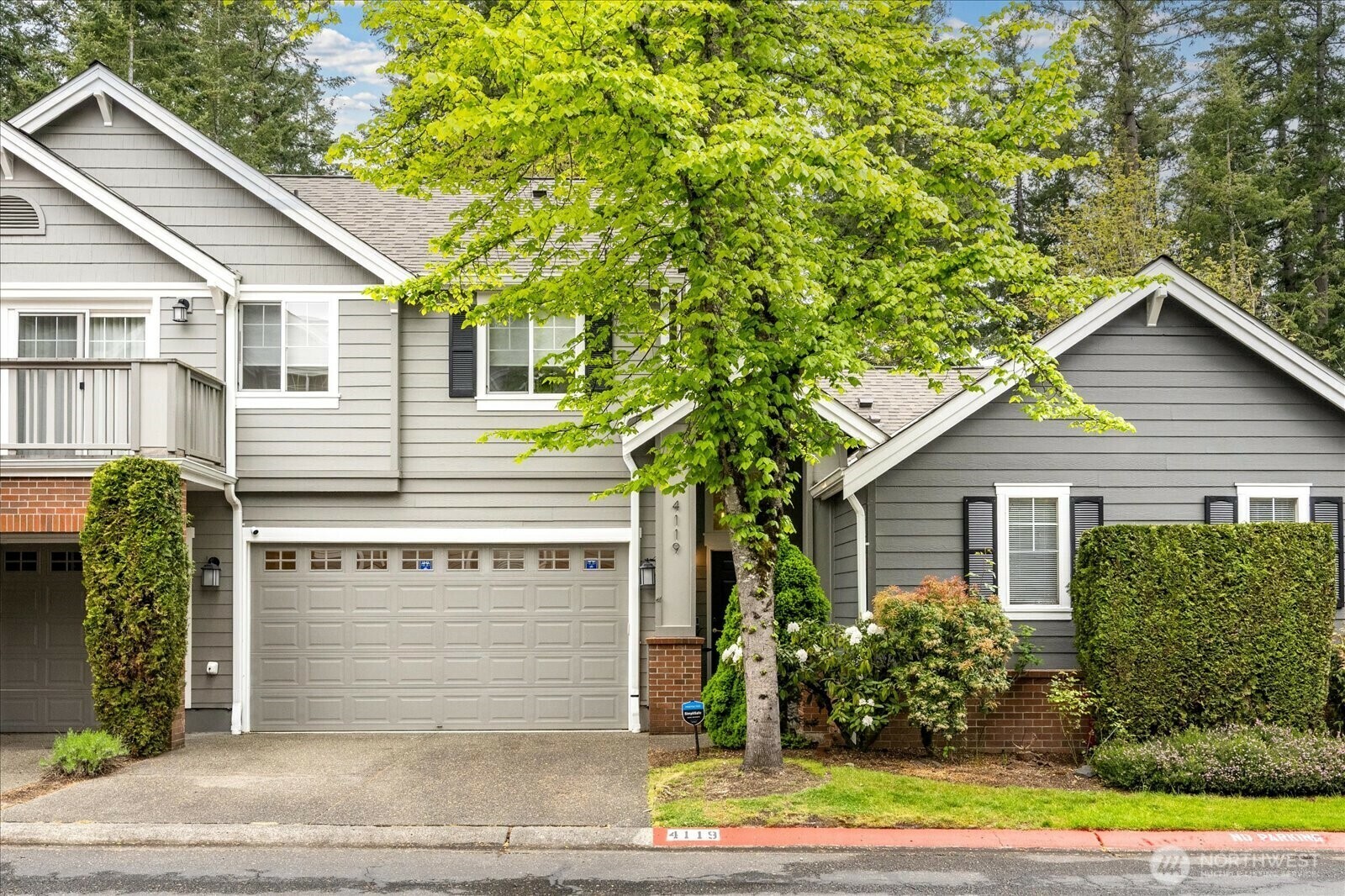 Property Photo: 4119 248th Court SE 46 WA 98029