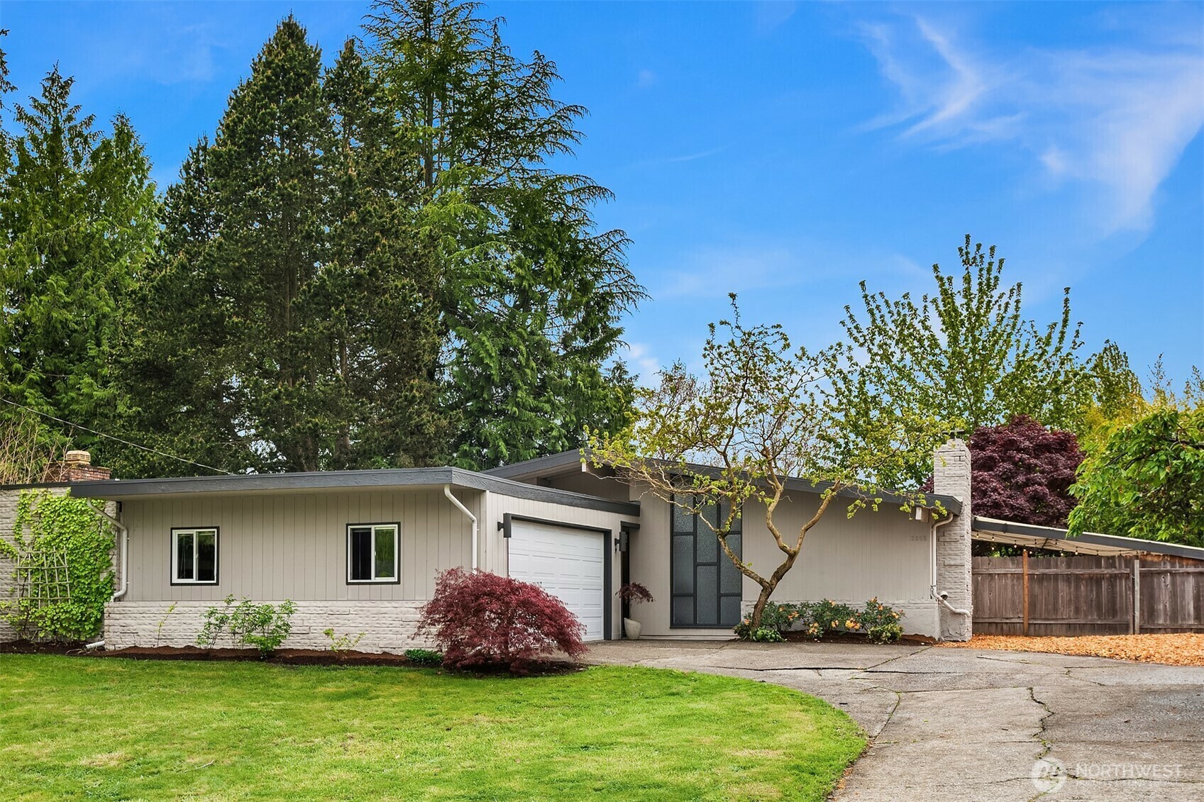 Property Photo: 3865 80th Avenue SE WA 98040