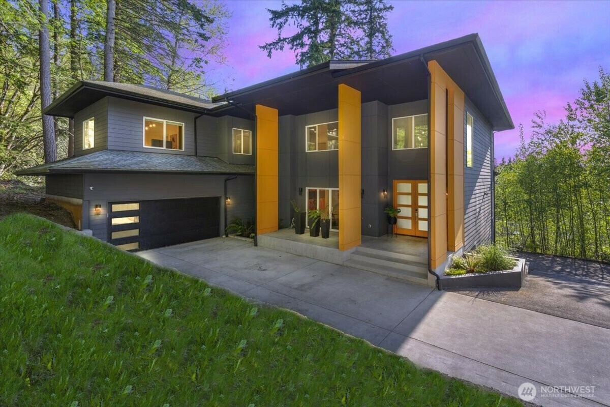 Property Photo: 17090 143rd Place NE WA 98072