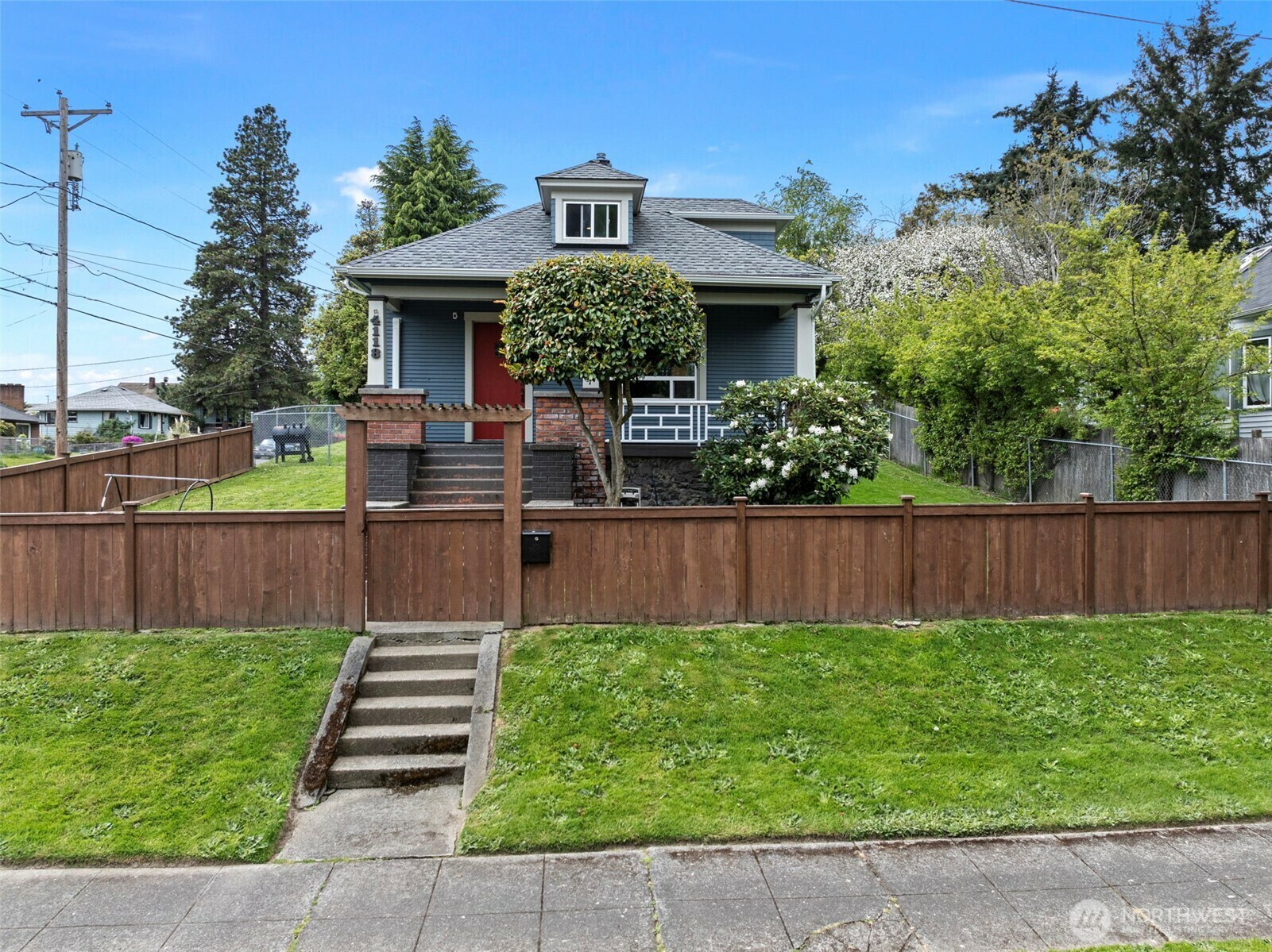 Property Photo: 4118 S Asotin Street WA 98418