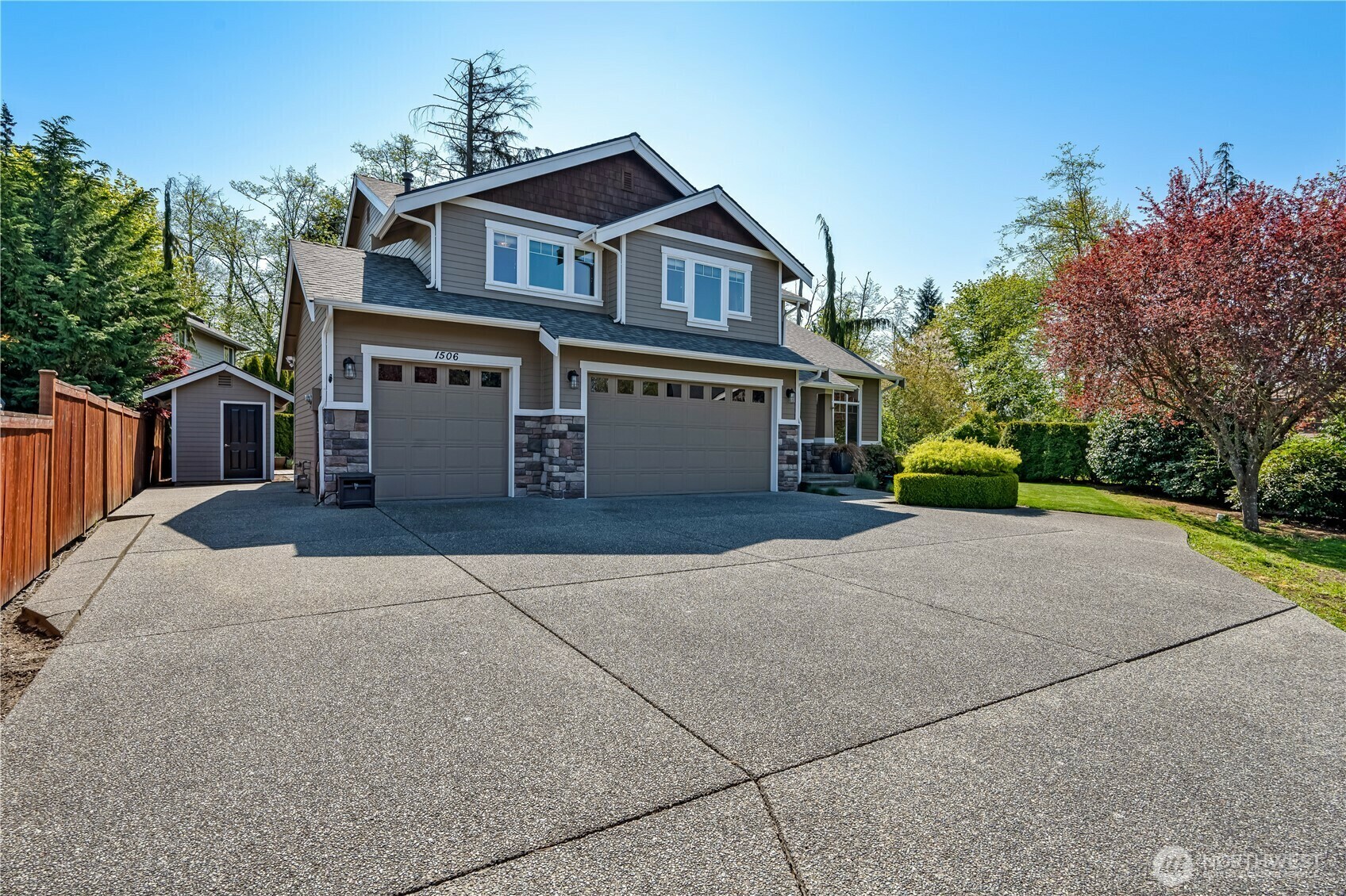Property Photo: 1506 143rd Place SW WA 98087