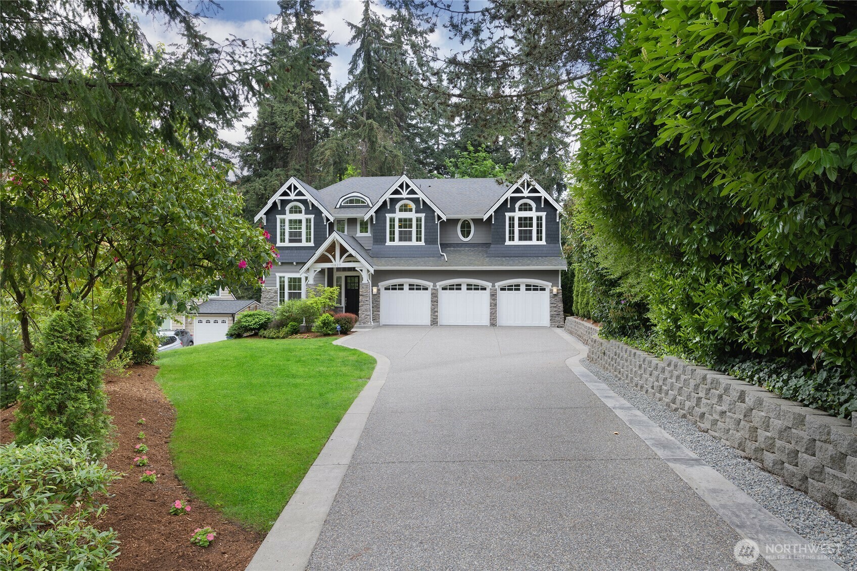 Property Photo: 10827 SE 14th Street WA 98004