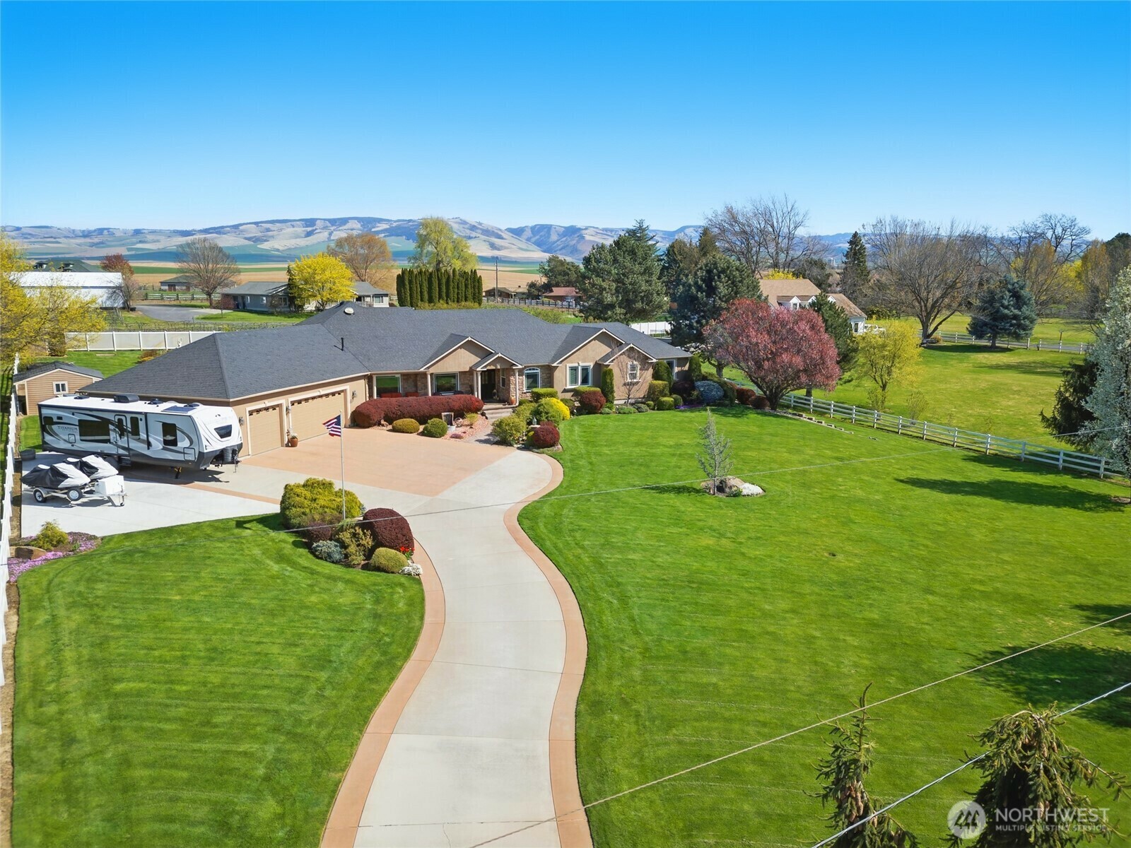 Property Photo: 2961 Kendall Road WA 99362