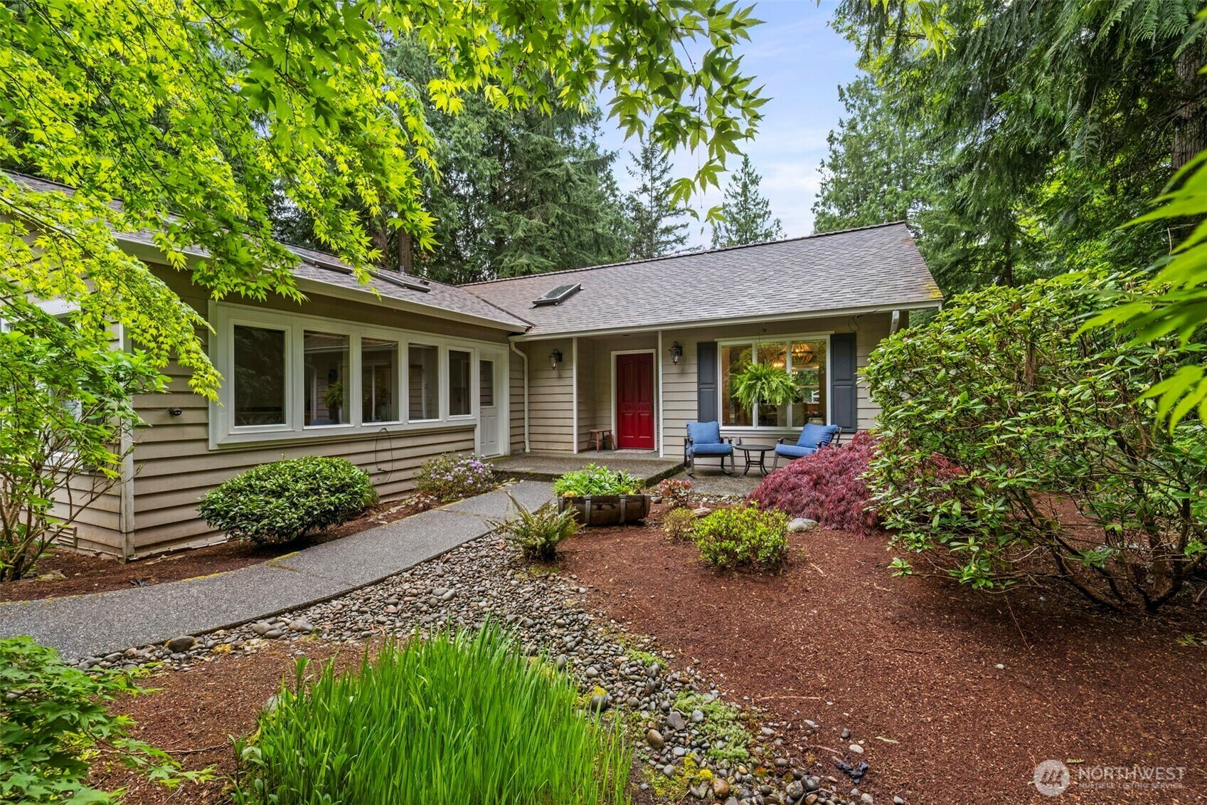 Property Photo: 40 Rainier Court WA 98365