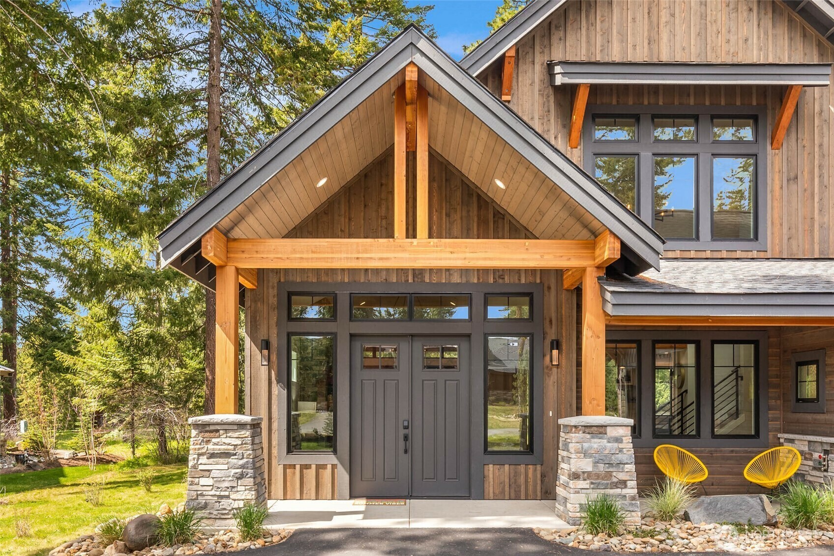 Property Photo: 311 Maple Leaf Loop WA 98922